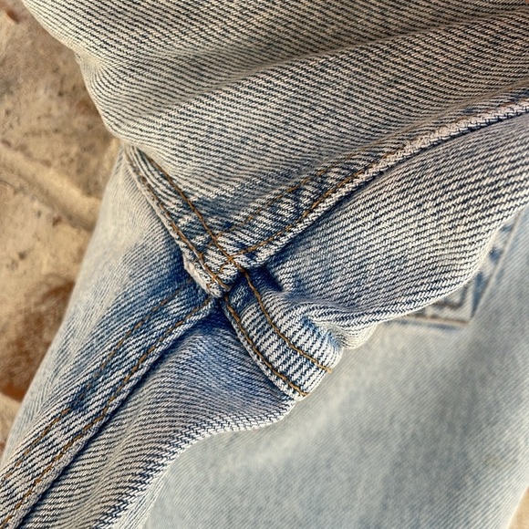 Levi’s 512 Slim Fit Vintage Straight Leg Light Wash Denim Jeans - Picture 3 of 10